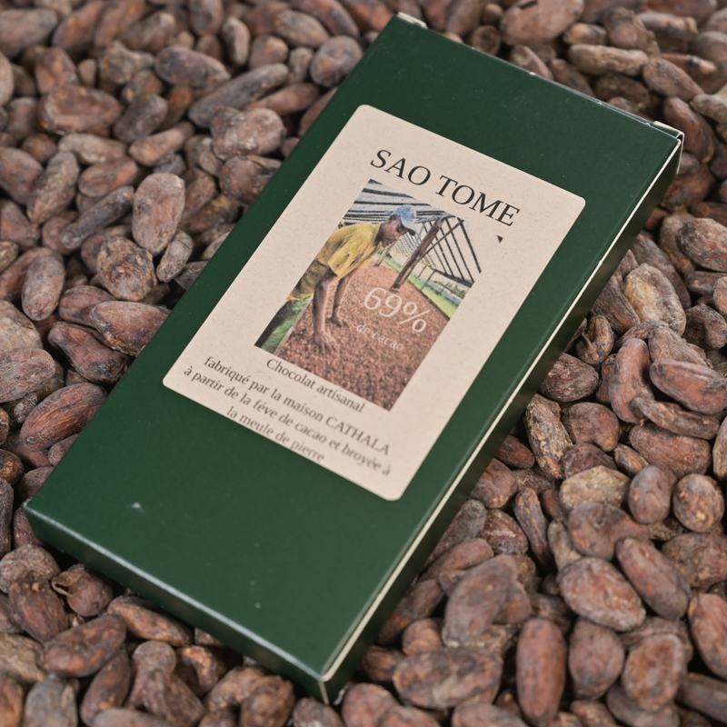 illustration pour le produit São Tomé - tablette de chocolat noir : cacao 69% minimum